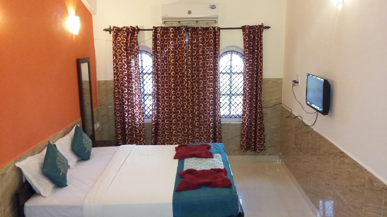 Oceans 7 Inn Calangute Exterior foto